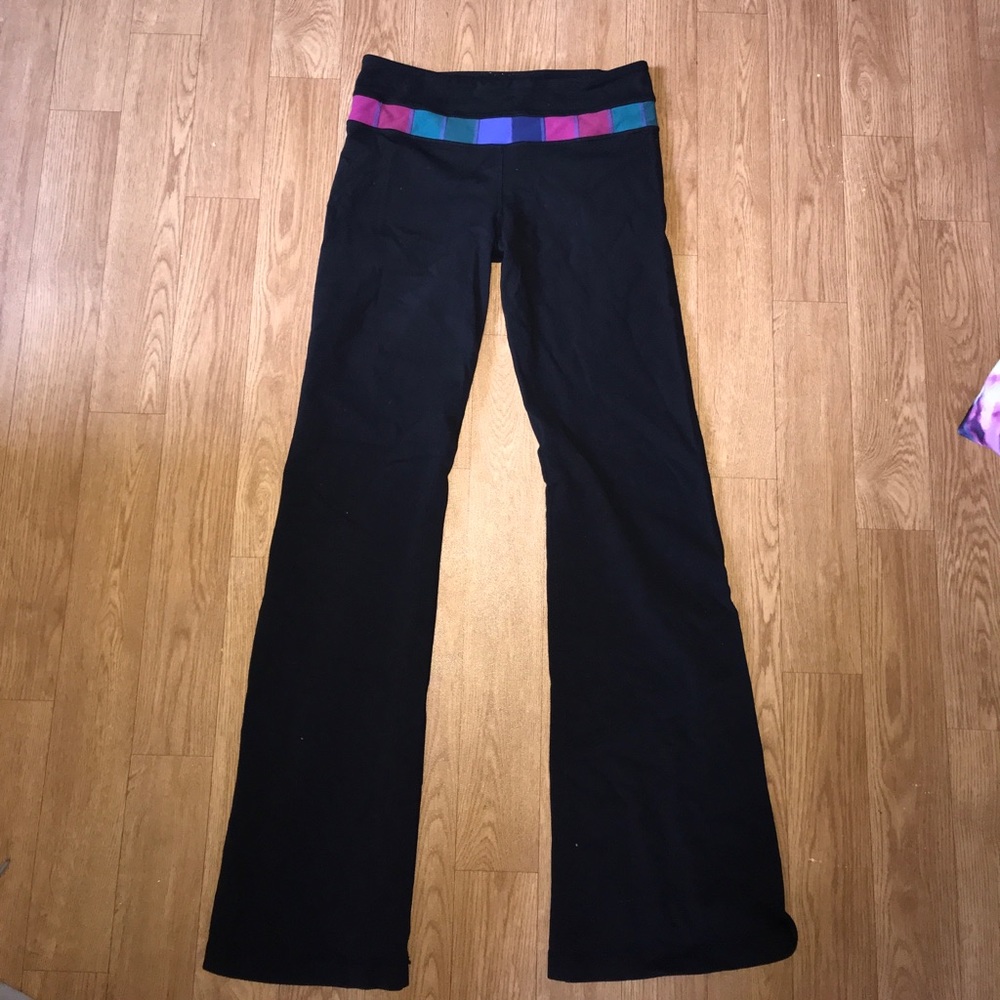 Black lululemon yoga “throw back” pants